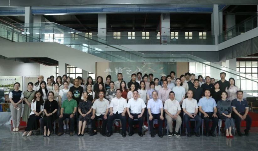 展讯|典籍之光 文脉留香——《中国历代绘画大系》暨中国历代经典书画（高仿）作品联展开幕